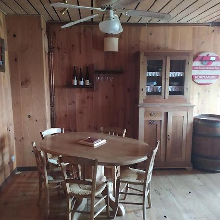 Le Saloon Hotel Chazey-sur-Ain Exterior foto